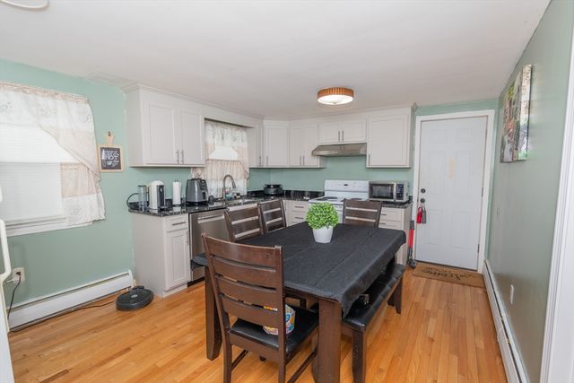 109 Fordson Ave, Cranston, RI 02910