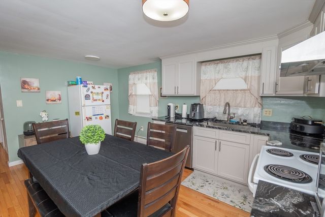 109 Fordson Ave, Cranston, RI 02910