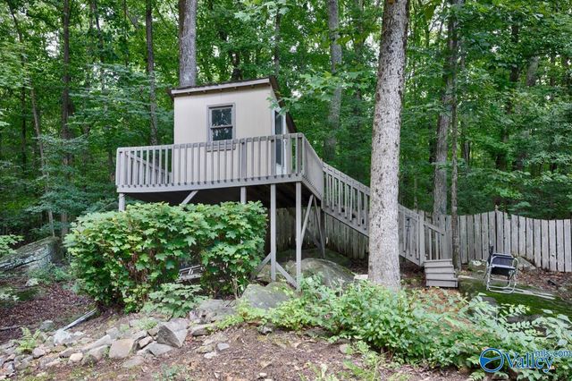 1273 Becket Drive SE, Huntsville, AL 35801