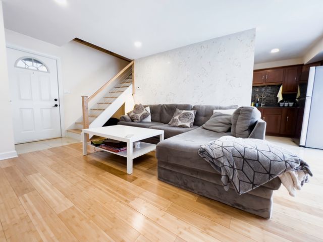26 Cour Versaille Court 26, Palos Hills, IL 60465
