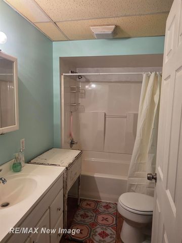 218 Lincoln Street, Chesaning, MI 48616