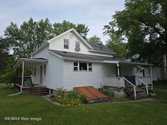 218 Lincoln Street, Chesaning, MI 48616