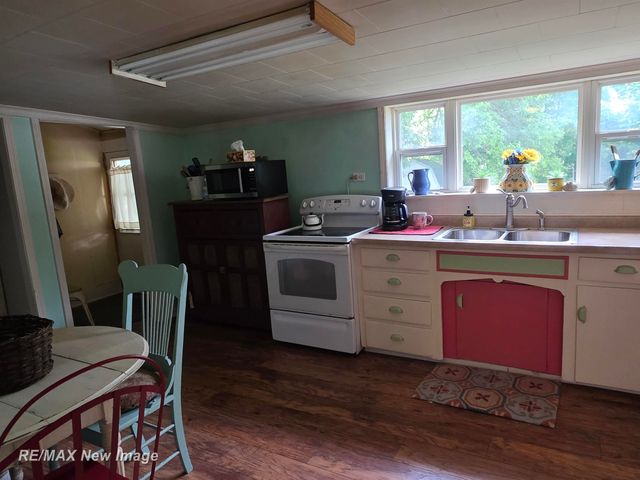 218 Lincoln Street, Chesaning, MI 48616