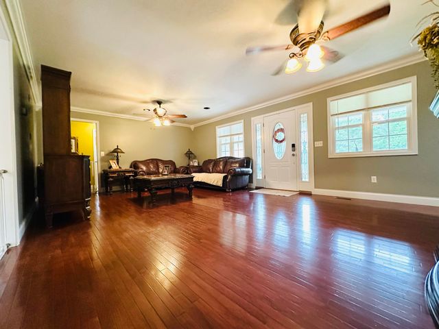 174 Collins Gibson Road, Manchester, KY 40962