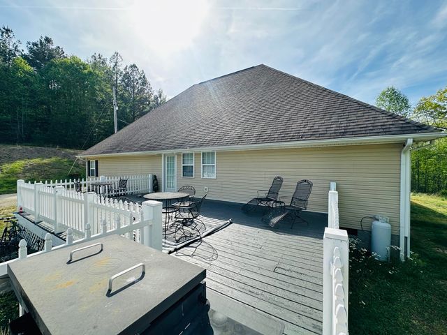 174 Collins Gibson Road, Manchester, KY 40962