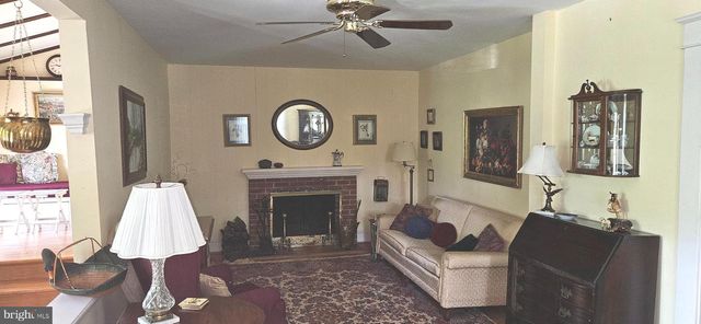 6033 GWYNN OAK, Baltimore, MD 21207