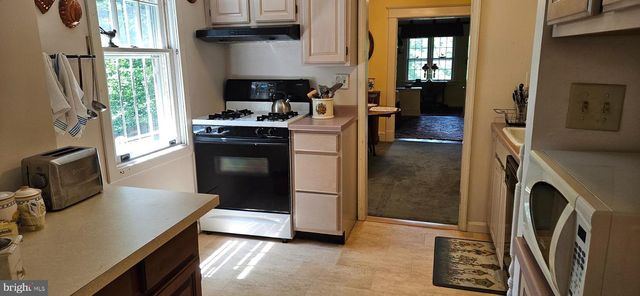 6033 GWYNN OAK, Baltimore, MD 21207