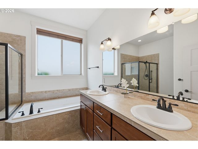 12261 Se BARI Ave, Happy Valley, OR 97086
