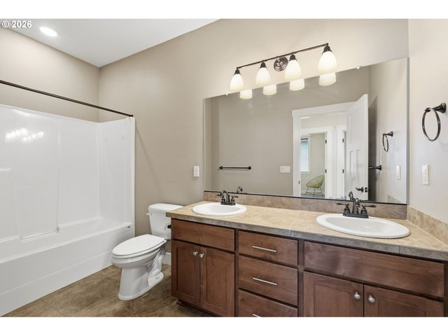 12261 Se BARI Ave, Happy Valley, OR 97086