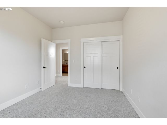 12261 Se BARI Ave, Happy Valley, OR 97086