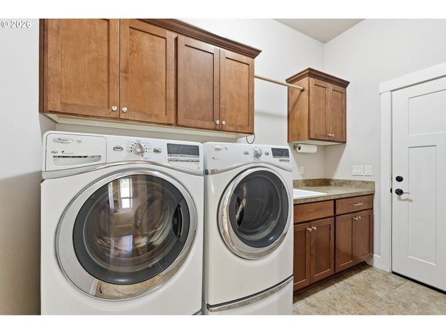 12261 Se BARI Ave, Happy Valley, OR 97086