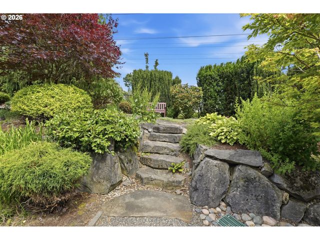 12261 Se BARI Ave, Happy Valley, OR 97086