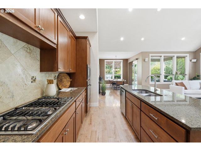12261 Se BARI Ave, Happy Valley, OR 97086
