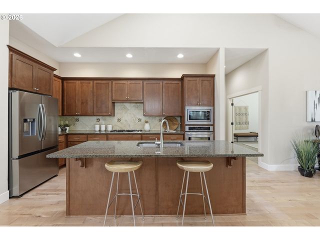 12261 Se BARI Ave, Happy Valley, OR 97086