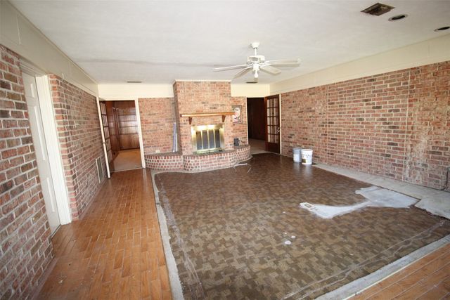 600 Rock Hollow Drive, Shreveport, LA 71115