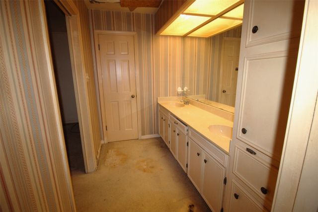 600 Rock Hollow Drive, Shreveport, LA 71115