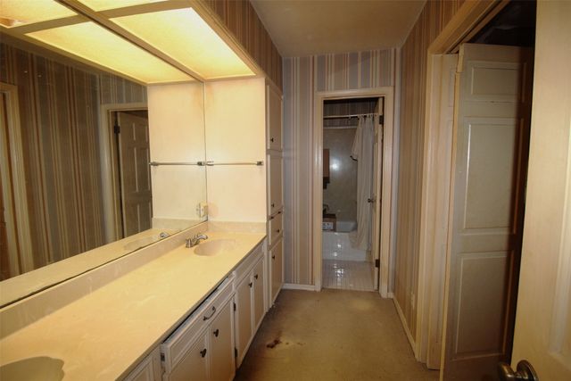 600 Rock Hollow Drive, Shreveport, LA 71115