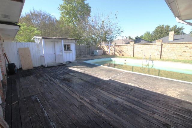 600 Rock Hollow Drive, Shreveport, LA 71115