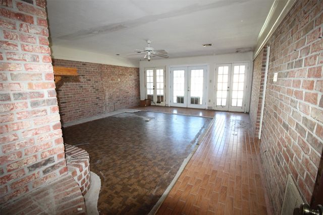 600 Rock Hollow Drive, Shreveport, LA 71115