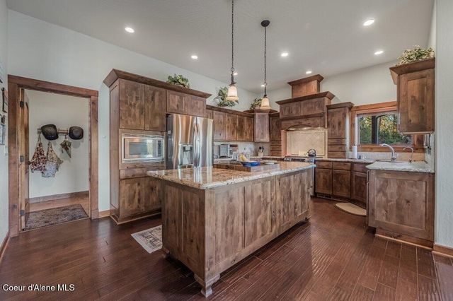 5071 S Fishhawk CT, Harrison, ID 83833