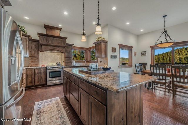 5071 S Fishhawk CT, Harrison, ID 83833
