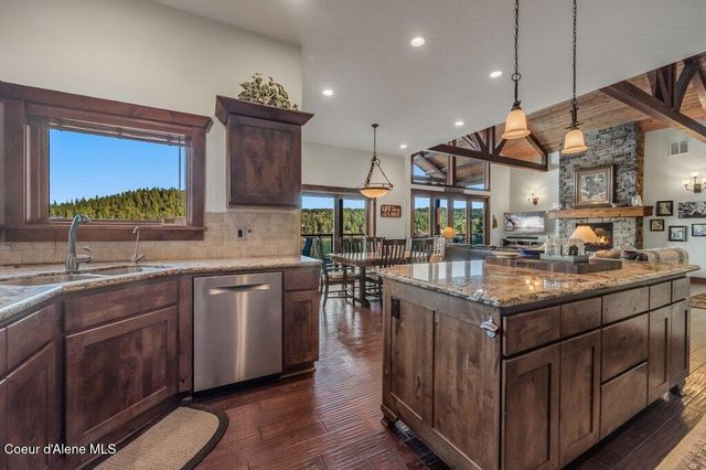 5071 S Fishhawk CT, Harrison, ID 83833