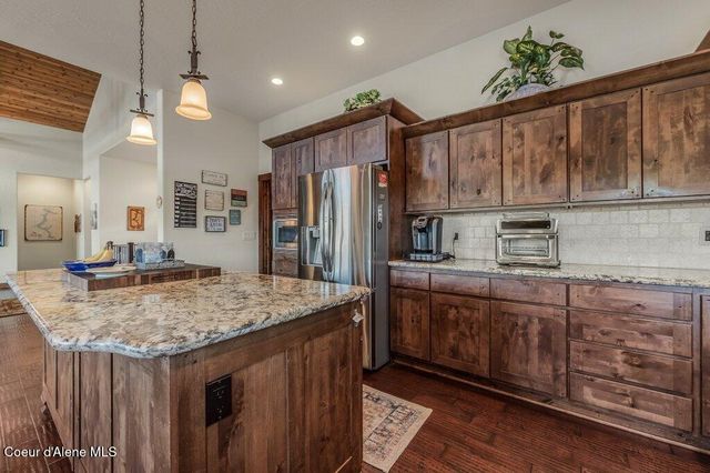 5071 S Fishhawk CT, Harrison, ID 83833
