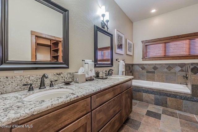 5071 S Fishhawk CT, Harrison, ID 83833