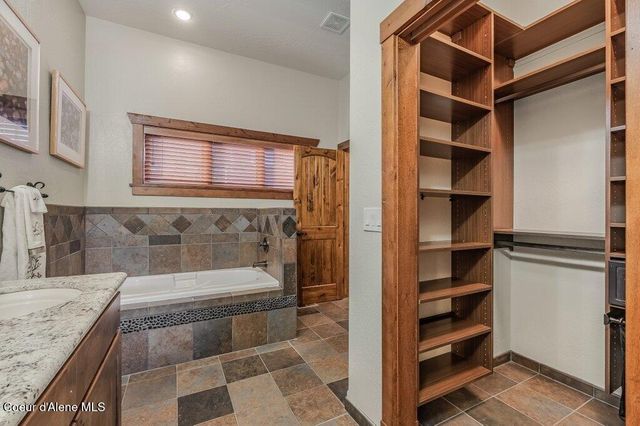 5071 S Fishhawk CT, Harrison, ID 83833
