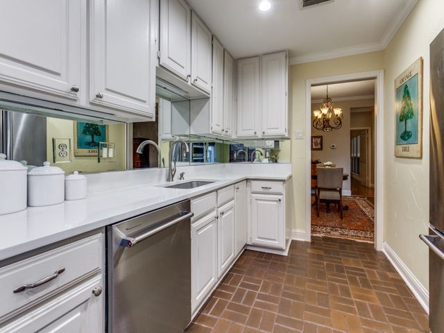 12275 Montego Plaza, Dallas, TX 75230