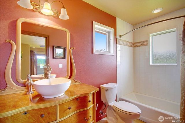1898 Bayshore Road, Lopez Island, WA 98261