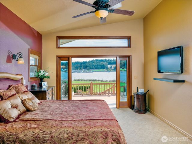 1898 Bayshore Road, Lopez Island, WA 98261