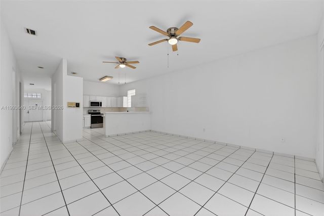 8852 NW 147th Ln, Miami Lakes, FL 33018