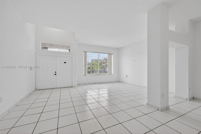 8852 NW 147th Ln, Miami Lakes, FL 33018