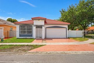 8852 NW 147th Ln, Miami Lakes, FL 33018