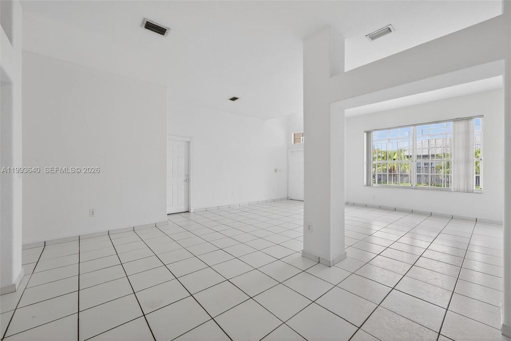 Image 17 of property listing at 8852 NW 147th Ln, Miami Lakes, FL 33018