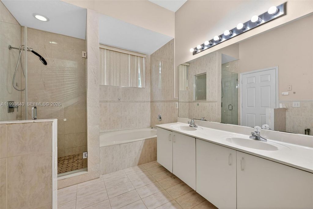 Image 33 of property listing at 8852 NW 147th Ln, Miami Lakes, FL 33018