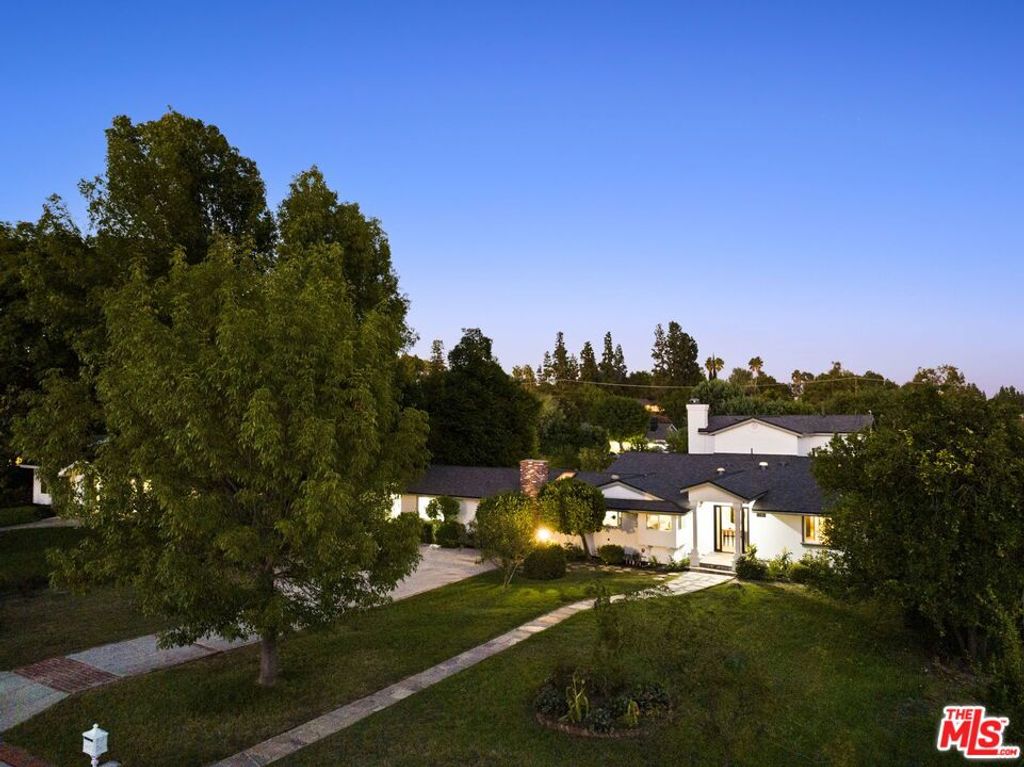 9356 Lasaine Avenue, Northridge, CA 91325 — photo 4