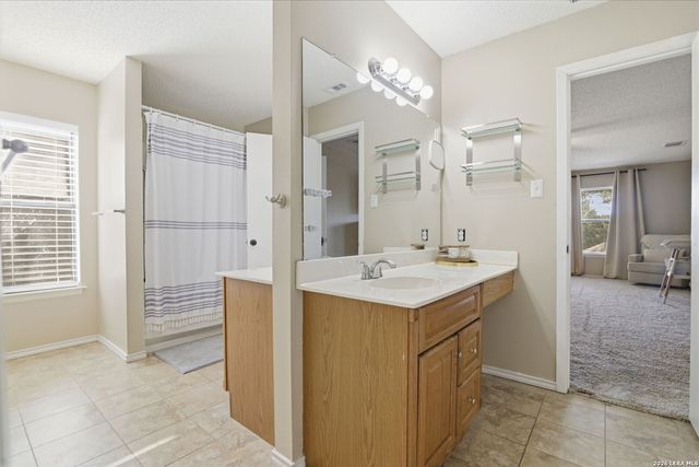 9520 CANTURA CRST, San Antonio, TX 78250