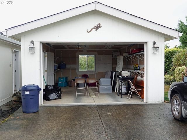 51425 Se Oak Grove Dr 65, Scappoose, OR 97056