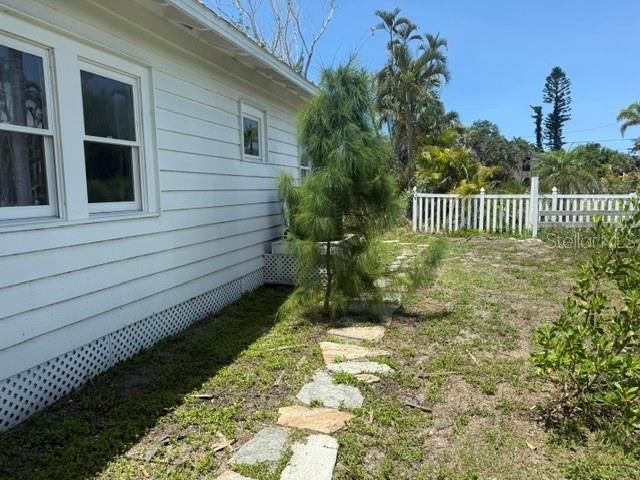 617 SIESTA DRIVE, Sarasota, FL 34242
