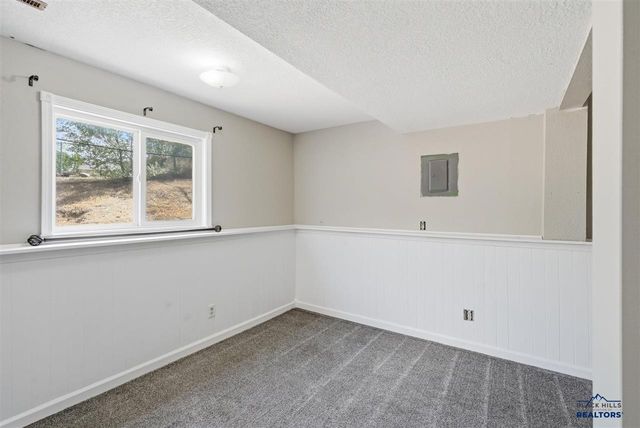 627 Fairmont PL, Rapid City, SD 57701