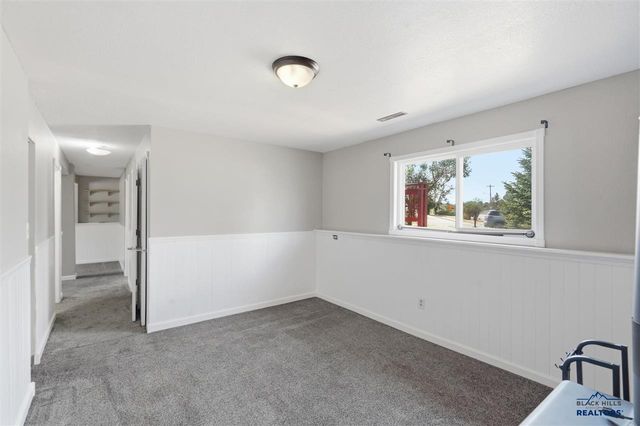 627 Fairmont PL, Rapid City, SD 57701