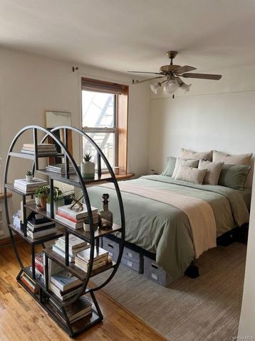 310 Beverley Road 4L, Brooklyn, NY 11218