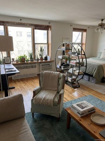 310 Beverley Road 4L, Brooklyn, NY 11218