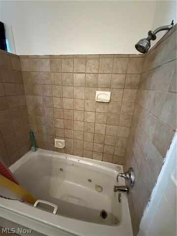 16812 Endora Road, Cleveland, OH 44112