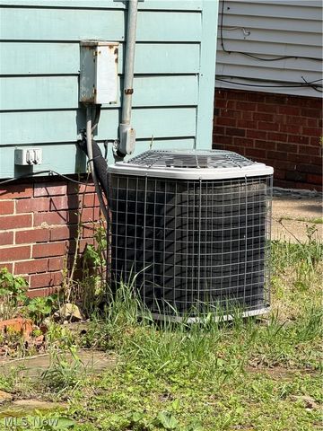 16812 Endora Road, Cleveland, OH 44112