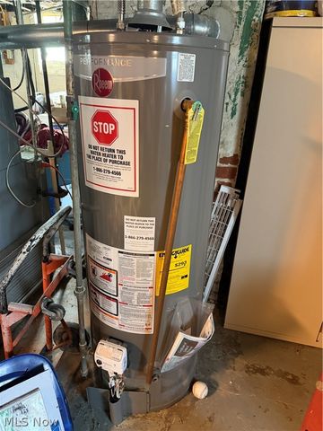 16812 Endora Road, Cleveland, OH 44112