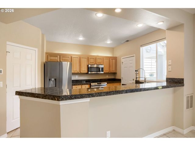 1732 Ne 65TH Ave, Hillsboro, OR 97124