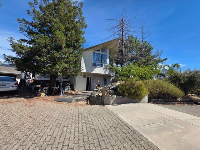 12139 Griffin Way, Auburn, CA 95602
